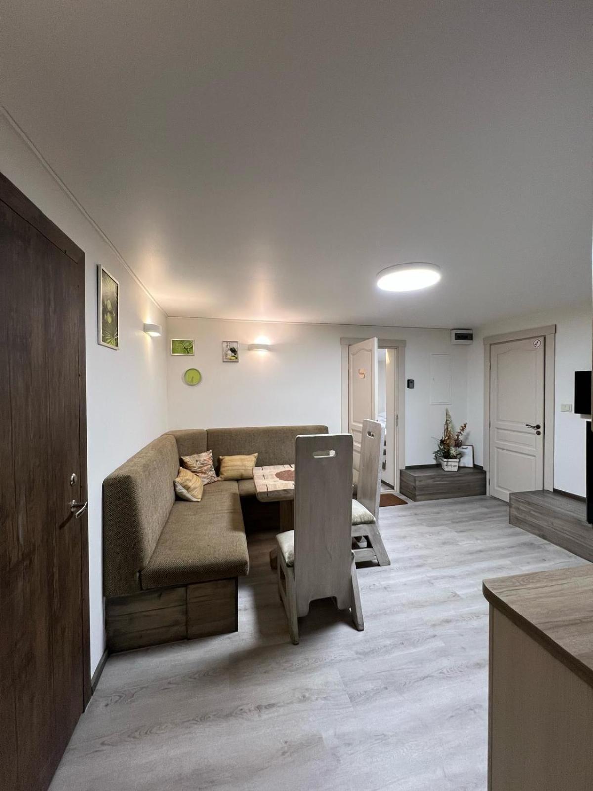 Kubu Ground Floor Rooms Klaipėda Eksteriør bilde